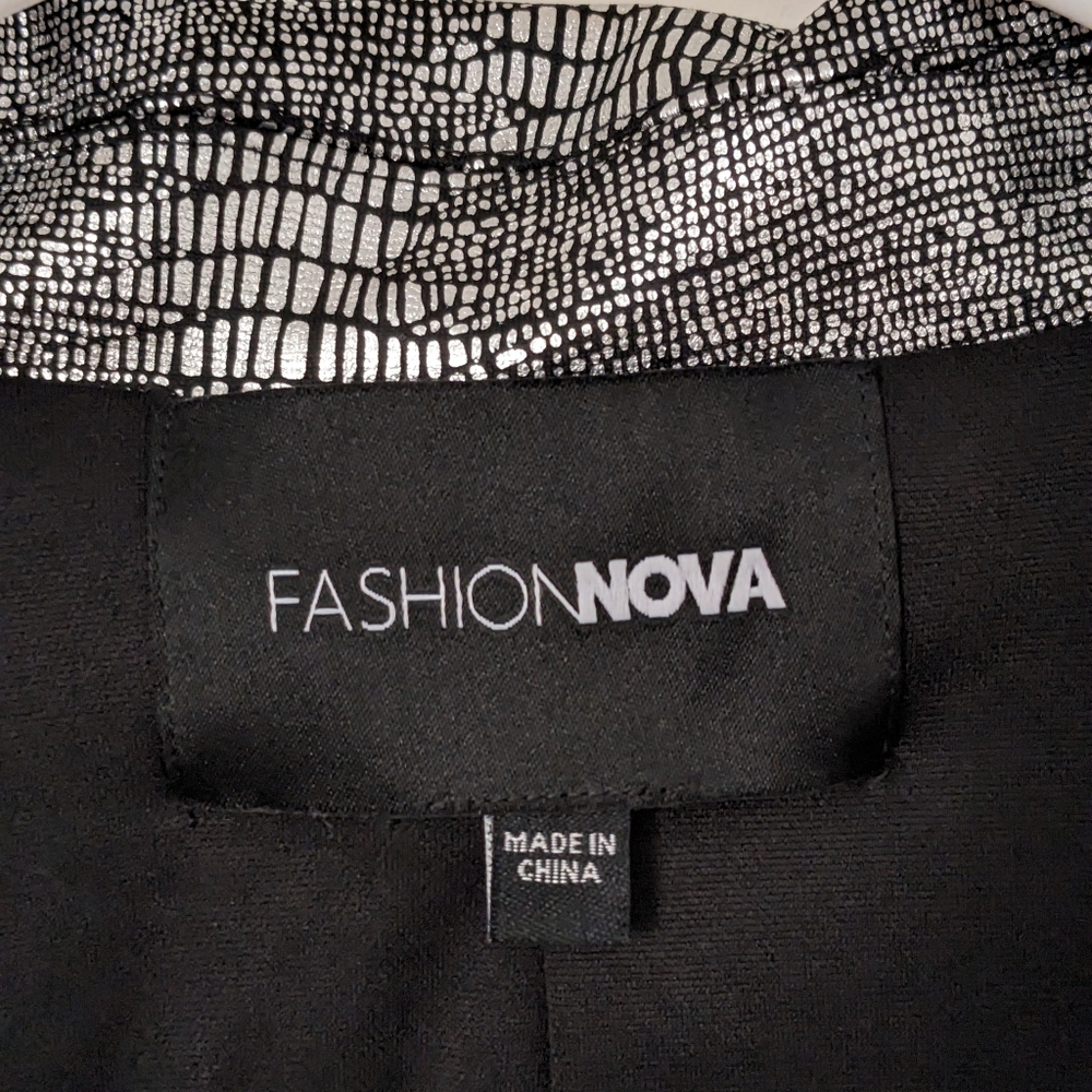 Silver Jacket - image 4